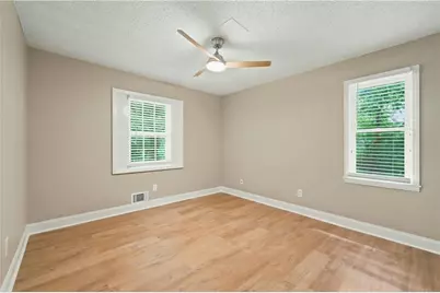8986 Mandarin Drive, Jonesboro, GA 30236 - Photo 16
