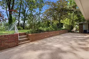 2140 Oakawana Dr NE, Atlanta, GA 30345 - Photo 8