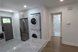 2079 Northside Dr NW, Atlanta, GA 30305 - Photo 10