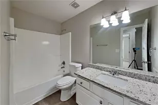 1096 Sham Pointe Dr, Lawrenceville, GA 30043 - Photo 18