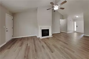 1096 Sham Pointe Dr, Lawrenceville, GA 30043 - Photo 2