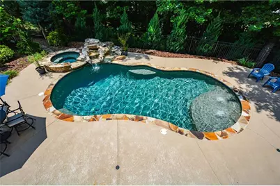 515 Lakewood Court, Canton, GA 30114 - Photo 2