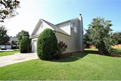8305 Grenadier Trail, Suwanee, GA 30024 - Photo 4