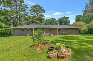 4854 Rosewood Dr SW, Lilburn, GA 30047 - Photo 14