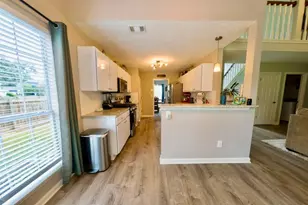225 Shadetree Ln, Lawrenceville, GA 30044 - Photo 10