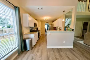 225 Shadetree Ln, Lawrenceville, GA 30044 - Photo 10
