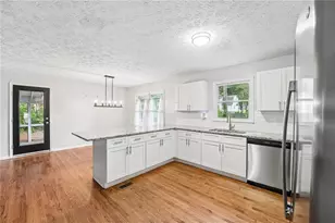 585 Westchester Cir SW, Marietta, GA 30064 - Photo 20