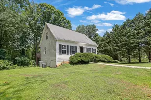 5465 Mashburn Dr, Cumming, GA 30041 - Photo 2