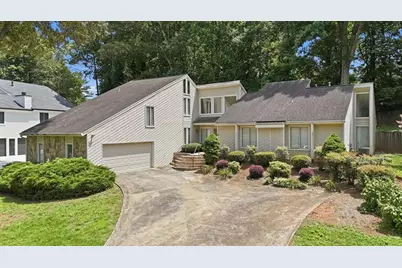 26 Latimer Lane NE, Kennesaw, GA 30144 - Photo 2