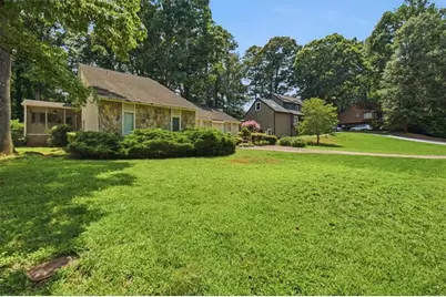 26 Latimer Lane NE, Kennesaw, GA 30144 - Photo 4