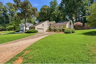 26 Latimer Lane NE, Kennesaw, GA 30144 - Photo 6