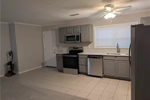 5582 Mulberry St, Flowery Branch, GA 30542 - Photo 4