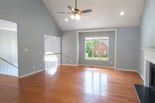 736 Jamie Way NE, Woodstock, GA 30188 - Photo 4