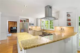 3916 Morris Ct, Peachtree Corners, GA 30092 - Photo 2