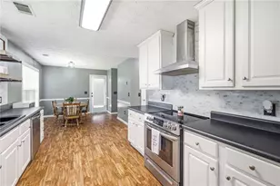 3456 Garden Manor Dr, Loganville, GA 30052 - Photo 10