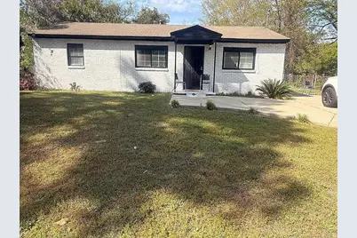 210 Madrid Street, Warner Robins, GA 31093 - Photo 1