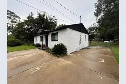 210 Madrid Street, Warner Robins, GA 31093 - Photo 6