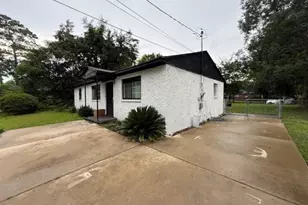 210 Madrid St, Warner Robins, GA 31093 - Photo 6