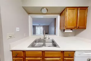 300 Johnson Ferry Road NE, Atlanta, GA 30328 - Photo 2