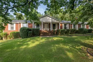 206 Sherwood Dr, Calhoun, GA 30701 - Photo 1