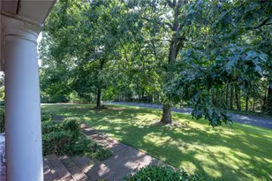 206 Sherwood Dr, Calhoun, GA 30701 - Photo 4