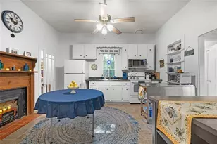 118 E Oak St, Ellijay, GA 30540 - Photo 6