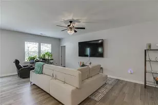 4045 Berry Farm Ct, Loganville, GA 30052 - Photo 10