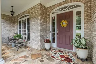 183 Sunrise Dr, Hoschton, GA 30548 - Photo 2