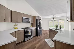 1451 Log Cabin Ln, Lawrenceville, GA 30045 - Photo 2