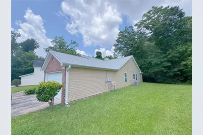 306 Willow Way, Griffin, GA 30224 - Photo 2
