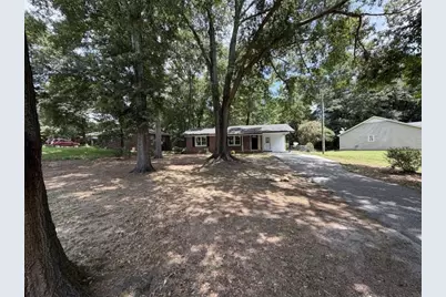 135 Martha Street, Winder, GA 30680 - Photo 6