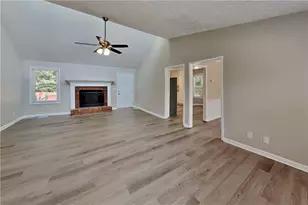 979 Tyrell Dr, Austell, GA 30106 - Photo 2