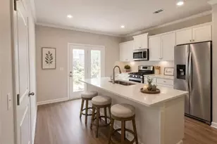 314 Laurel Ln, Hapeville, GA 30354 - Photo 2