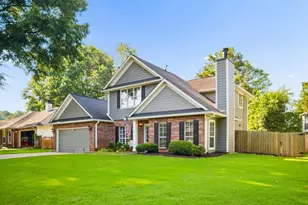 10785 Willow Meadow Cir, Alpharetta, GA 30022 - Photo 2