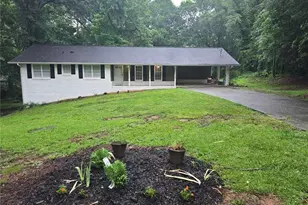 2826 Manor Ct, Snellville, GA 30078 - Photo 2