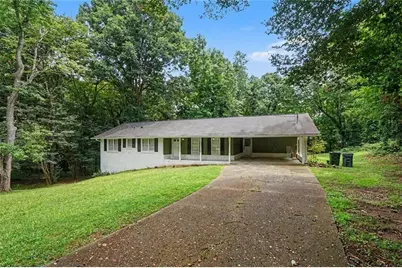 2826 Manor Court, Snellville, GA 30078 - Photo 2