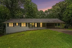 2826 Manor Ct, Snellville, GA 30078 - Photo 4