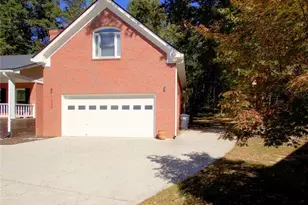 1305 Fontainebleau Ct NE, Lawrenceville, GA 30043 - Photo 6