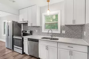 2861 Forrest Hills Dr SW, Atlanta, GA 30315 - Photo 12