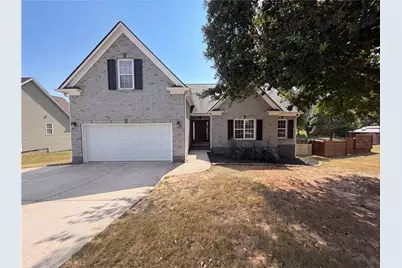 1240 Platinum Drive, Hoschton, GA 30548 - Photo 1