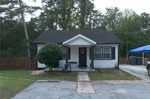 1520 Calvin Davis Cir, Lawrenceville, GA 30043 - Photo 1