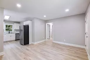 2862 Argyle Dr, Atlanta, GA 30318 - Photo 4