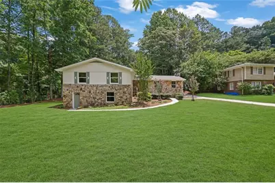 2270 Addison Road NE, Marietta, GA 30066 - Photo 2
