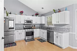 1055 Grace Dr, Lawrenceville, GA 30043 - Photo 10