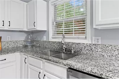1055 Grace Drive, Lawrenceville, GA 30043 - Photo 10