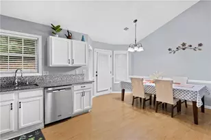 1055 Grace Dr, Lawrenceville, GA 30043 - Photo 14