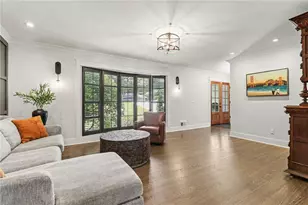 1711 W Nancy Creek Dr NE, Atlanta, GA 30319 - Photo 4