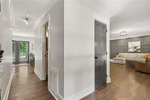 1711 W Nancy Creek Dr NE, Atlanta, GA 30319 - Photo 6