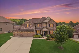 4863 Highland Wood Dr, Auburn, GA 30011 - Photo 2