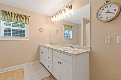 521 Embassy Walk, Winder, GA 30680 - Photo 22